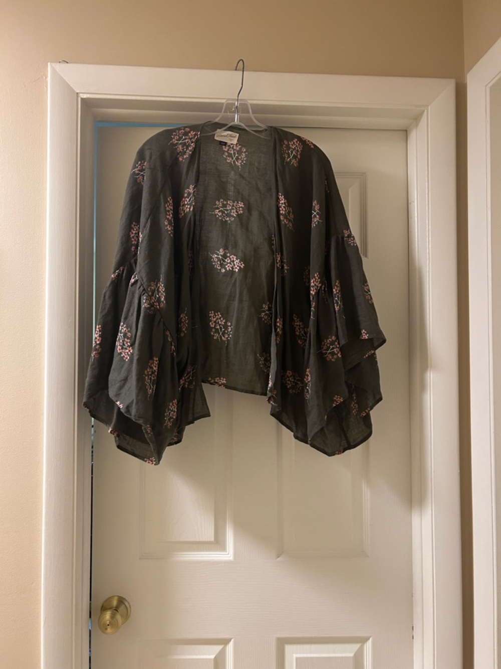 Universal Thread Olive Green Floral Kimono